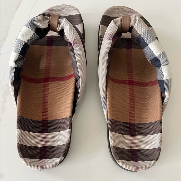 Burberry Birch Check Flip-flops - Picture 2 of 12